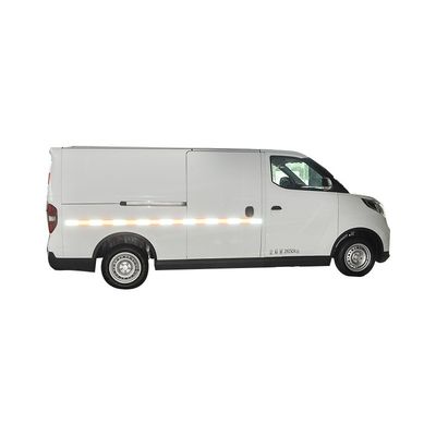 Un bon prix. Camion électrique Maxus pour le transport facile et écologique des marchandises en ligne