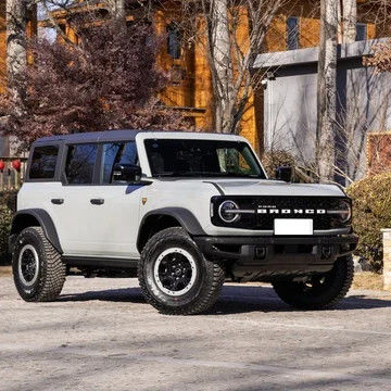 Un bon prix. 2024 Ford Bronco Everglades 2.3T AWD Véhicule électrique à énergie avec moteur turbo en ligne