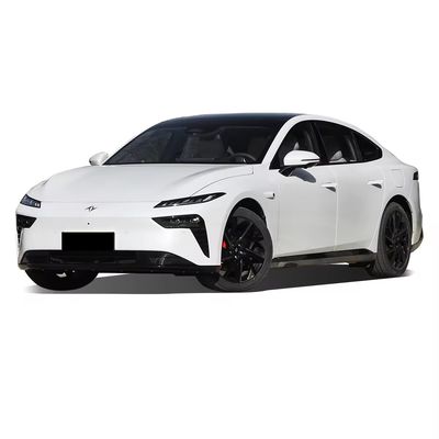 Un bon prix. High Speed Pure Electric Sedan Dongfeng Yipai 007 5 portes 5 sièges Structure de la carrosserie et le empattement de 2915 mm en ligne