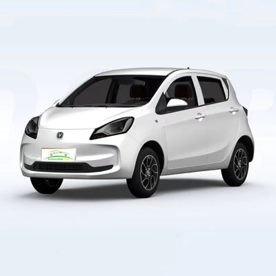 Un bon prix. Changan Benben E-Star voiture électrique 2023 modèle 5 portes 5 sièges électrique pur 75 chevaux 301km portée 101km/h Poids de la pleine charge 1150KG en ligne