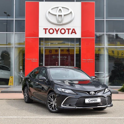 Un bon prix. 2023 To-yota C-amry Hybrid Sedan à pleine vitesse adaptative de croisière et toit solaire électrique en ligne