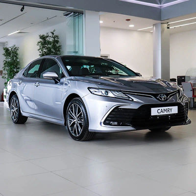 Un bon prix. Énergie hybride Toyota Camry 2024 voiture électrique pour adultes réglage manuel du siège du conducteur et technologie d'écran tactile inclus en ligne
