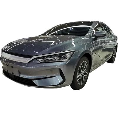 Un bon prix. 400 km 500 km 600 km BYD QIN PLUS Bleu-Blanc Full Trim 5 places Berline voiture électrique 150 km Véhicules énergétiques de vitesse 2023 Top Vente en ligne