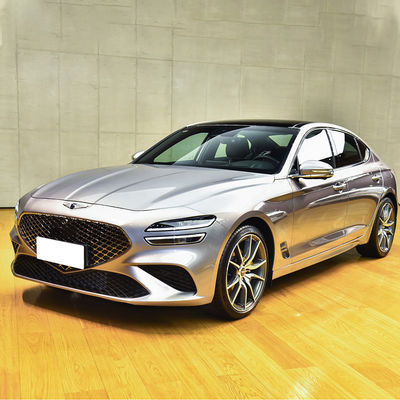 Un bon prix. High Speed 2023 Genesis G70 G80 2.5T 304HP 2WD 4WD voiture diesel avec système de freinage à tambour arrière à disque avant en ligne