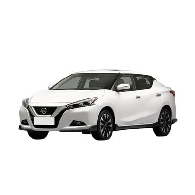 Un bon prix. Benzine Main gauche Dongfeng Nissan LANNIA 185 à grande vitesse 4 portes 5 places à hayon voiture d'occasion en ligne