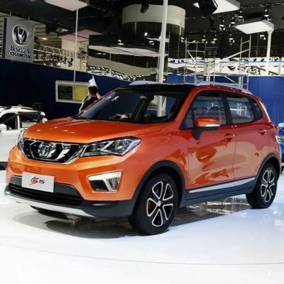 Un bon prix. 2023 Changan Cs15 Ev 55kw Moteur 450/530km Autonomie complète 0km Voiture d'occasion avec dans 4100 * 1740 * 1630mm en ligne