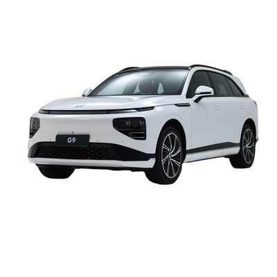 Un bon prix. Direction gauche 5 places voiture électrique Xpeng P5 avec 13,3 kWh/100km consommation d'électricité et conception multifonctionnelle en ligne