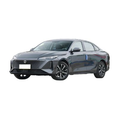 Un bon prix. Découvrez la puissance de la berline phare LED avancée 1.5T GDI DCT 2023 de Changan Yida et le couple du moteur 260N.m en ligne