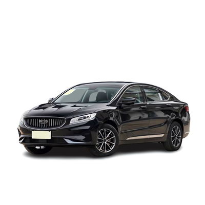 Un bon prix. 2023 GEELY BORUI Emgrand GT Current Voiture équipée d'un moteur de 1,8 T et d'une vitre arrière électrique de 50 à 80 litres de capacité de réservoir de carburant en ligne