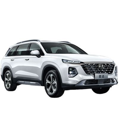 Un bon prix. 2023 Hyundai Santa Fe voiture d'occasion à 0 km alimentée au carburant avec le meilleur rabais promotionnel en ligne