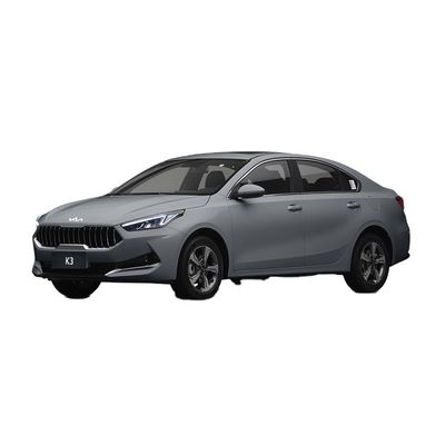 Un bon prix. 2023 2024 Vente maximale 0Km essence Petite voiture à essence Véhicule électrique 0km voiture d'occasion Kia K3 avec empattement 2000-2500mm en ligne