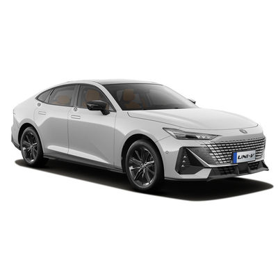 Un bon prix. Changan UNI-V 1.5T 188HP L4 ABS voiture à essence 4680*1838*1430mm en ligne