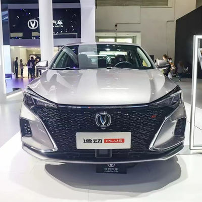 Un bon prix. 2023 2024 Année Changan EADO Plus 1.6L GDI Manuel voiture à essence 5 sièges 1.5-2.0L Déplacement en ligne